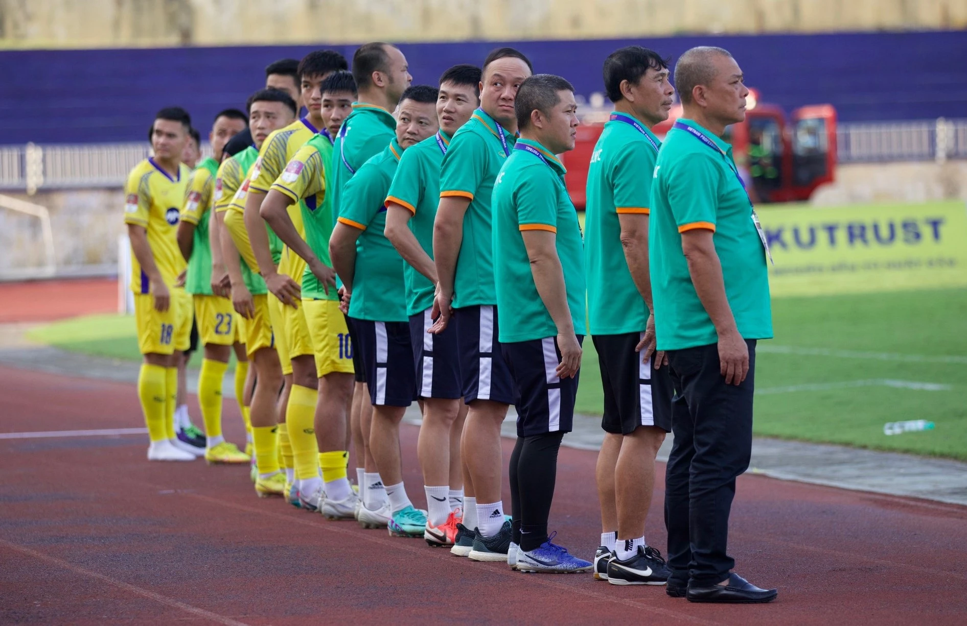 V-League : 7 trận 'chung kết' sinh tử, SLNA tìm ánh sáng cuối đường hầm