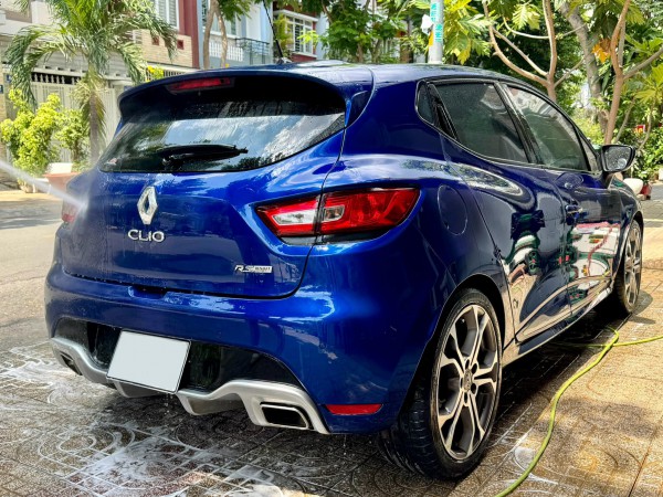 Xe hiếm Renault Clio RS rao giá hơn 500 triệu đồng tại Việt Nam