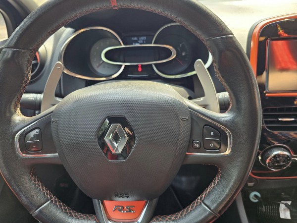 Xe hiếm Renault Clio RS rao giá hơn 500 triệu đồng tại Việt Nam