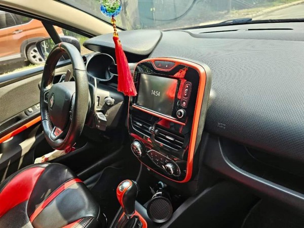 Xe hiếm Renault Clio RS rao giá hơn 500 triệu đồng tại Việt Nam