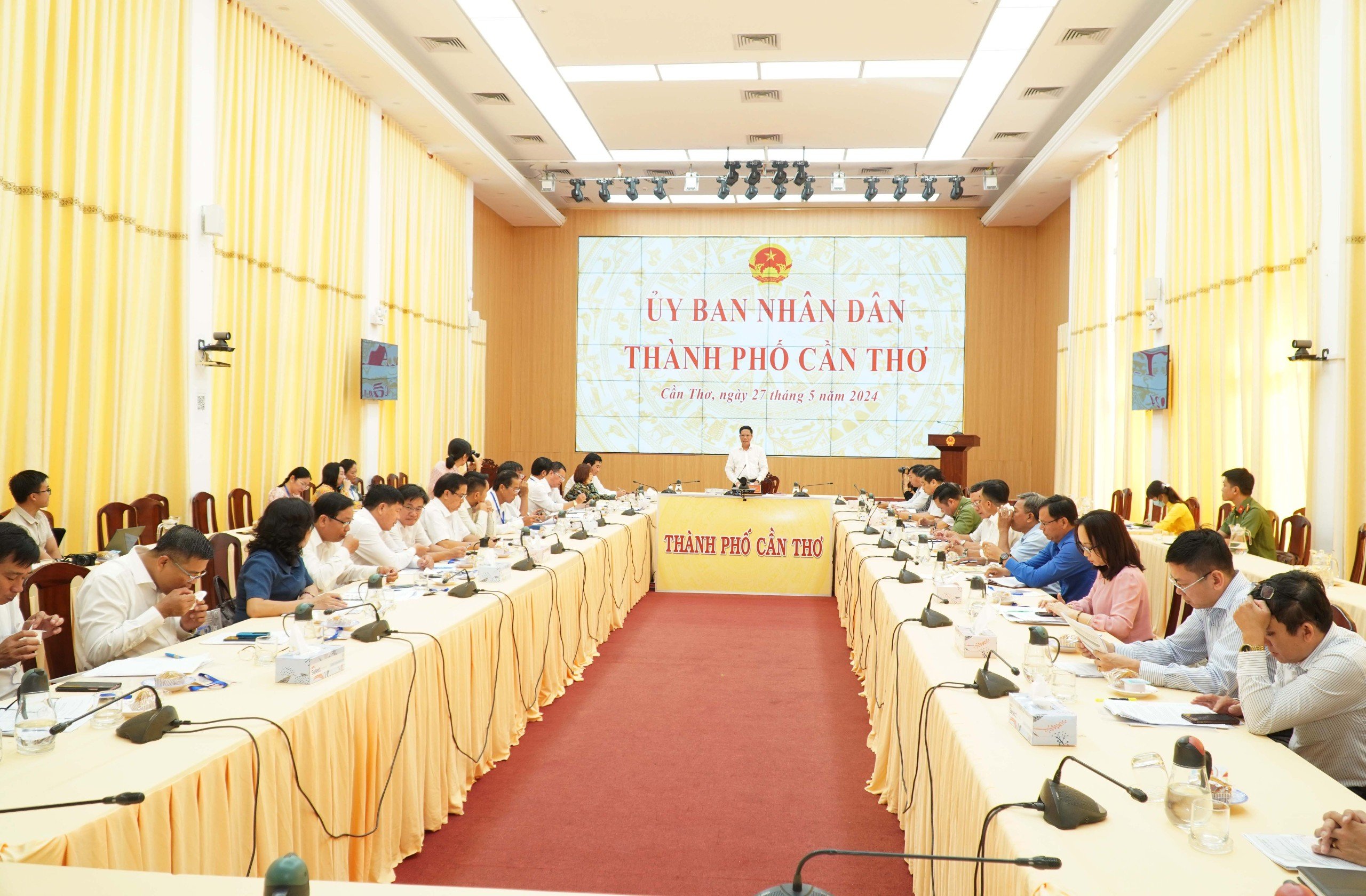 Cần Thơ: Hỗ trợ chỗ ở, bữa ăn miễn phí cho thí sinh thi tốt nghiệp THPT- Ảnh 2.