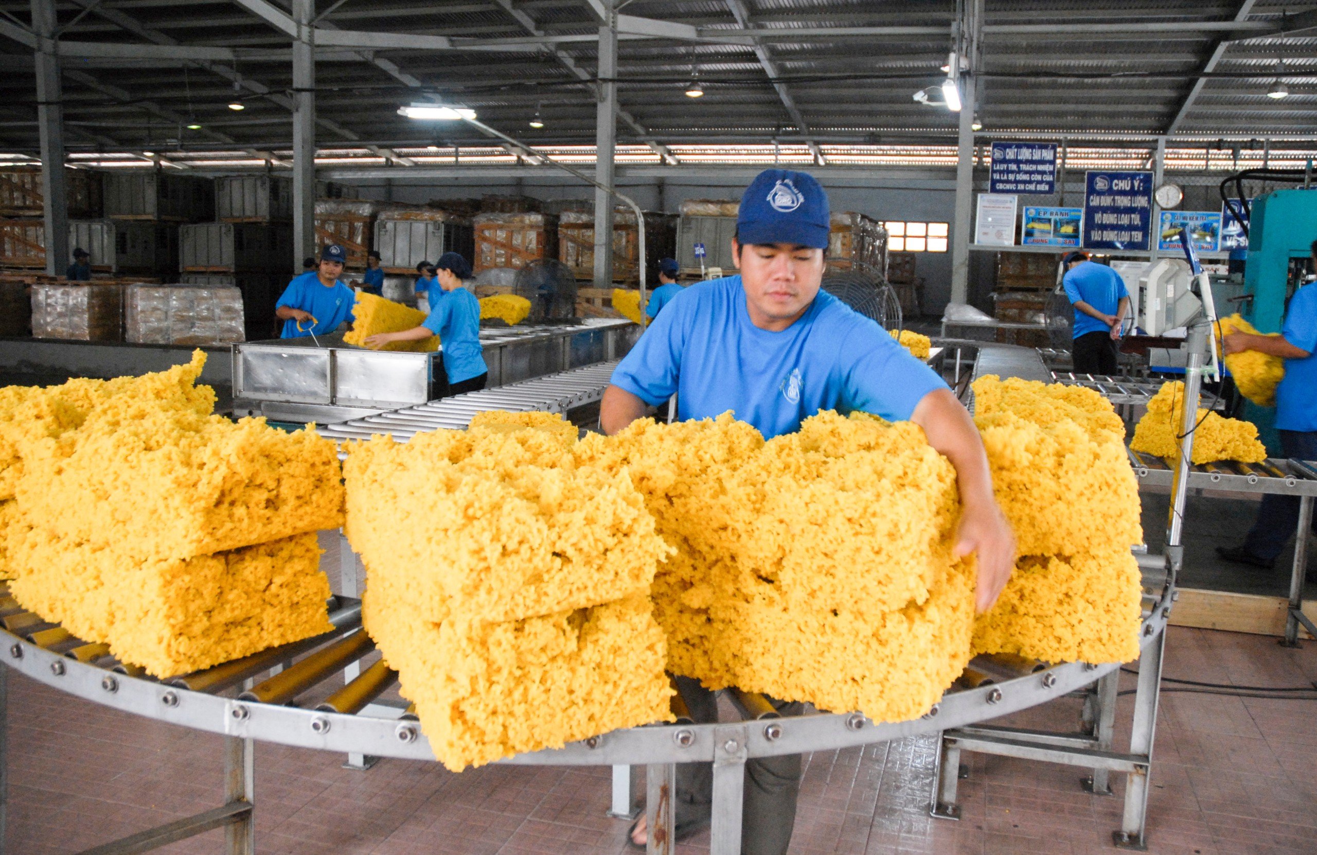 VRG chăm lo cho người lao động trong cao điểm Tháng công nhân- Ảnh 2.