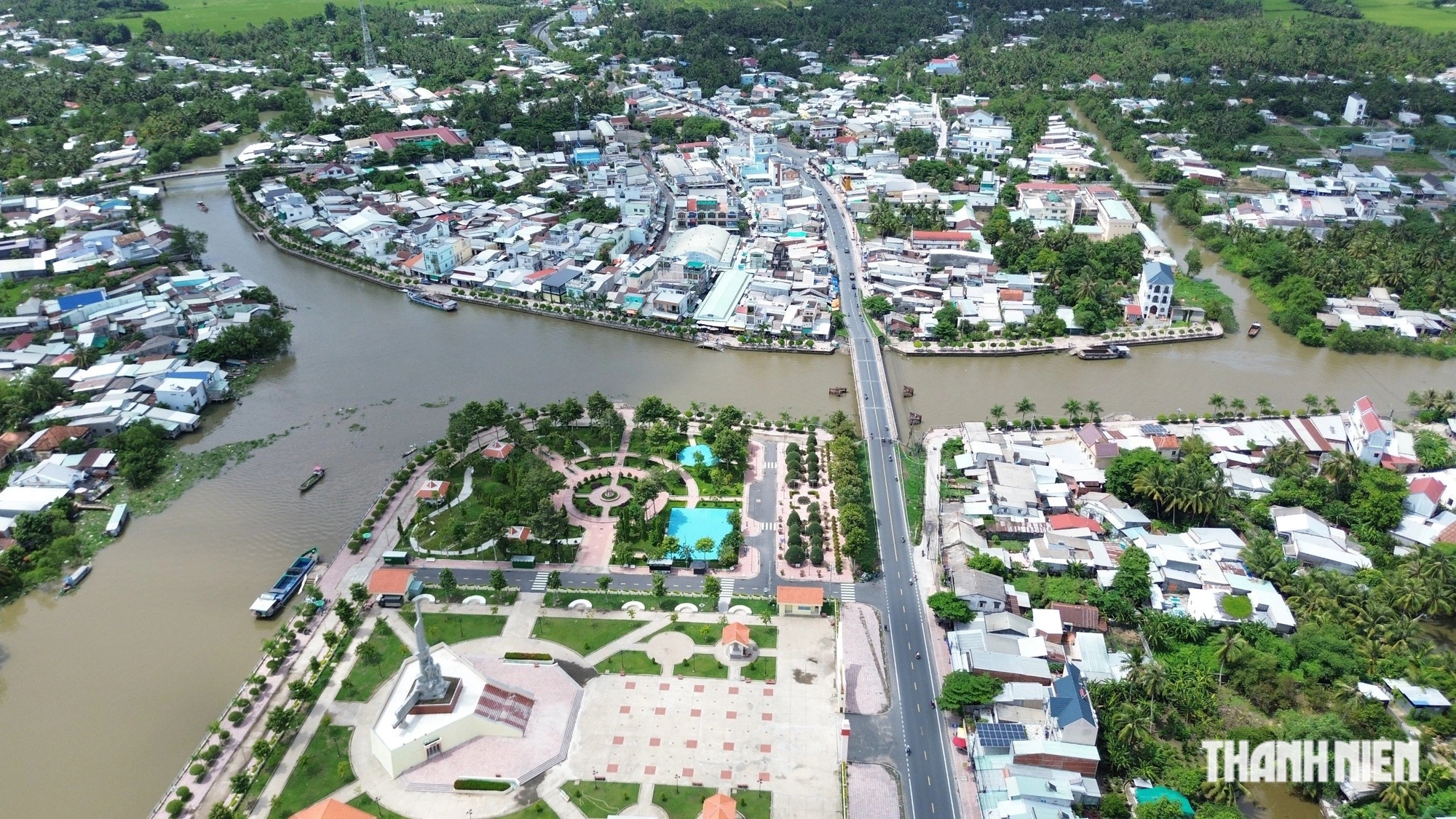 Vợ một phó viện KSND huyện không bị thu hồi đất vẫn được cấp nền tái định cư- Ảnh 3.