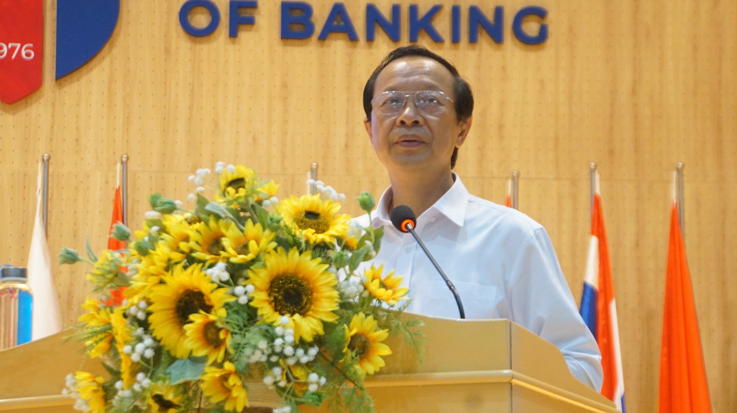 Thi tốt nghiệp THPT 2024: 63% thí sinh đăng ký bài thi khoa học xã hội- Ảnh 3.