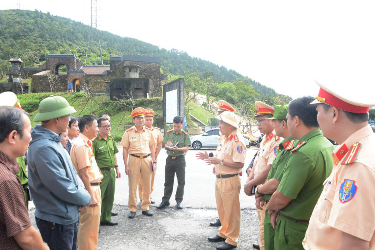 Khảo sát phương án đảm bảo an toàn giao thông trên đèo Hải Vân
