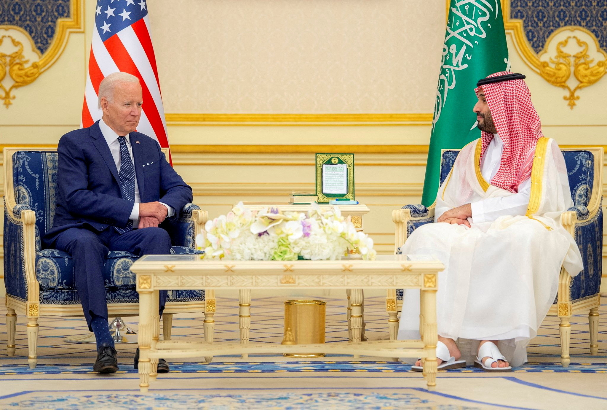 Thái tử Ả Rập Xê Út Mohammed bin Salman và Tổng thống Mỹ Joe Biden gặp nhau tại lâu đài Al Salman ở Jeddah vào tháng 7.2022.