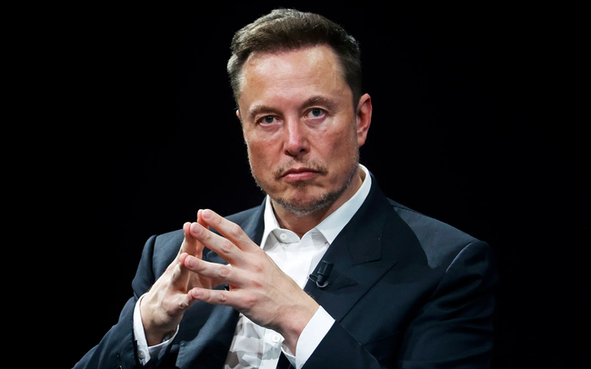 Elon Musk lo ngại về tính năng AI theo dõi và ghi nhớ mọi thứ của Microsoft