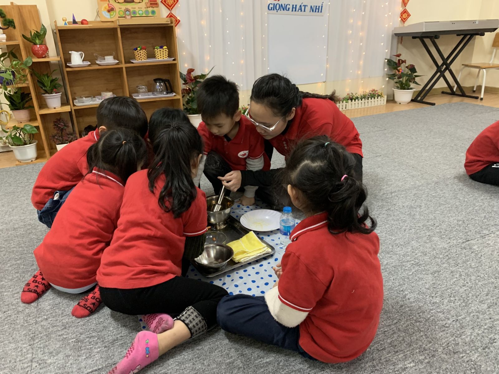 Hơn 7.000 giáo viên nghỉ việc trong 10 tháng- Ảnh 1. Hơn 7.000 giáo viên nghỉ việc trong 10 tháng- Ảnh 1.