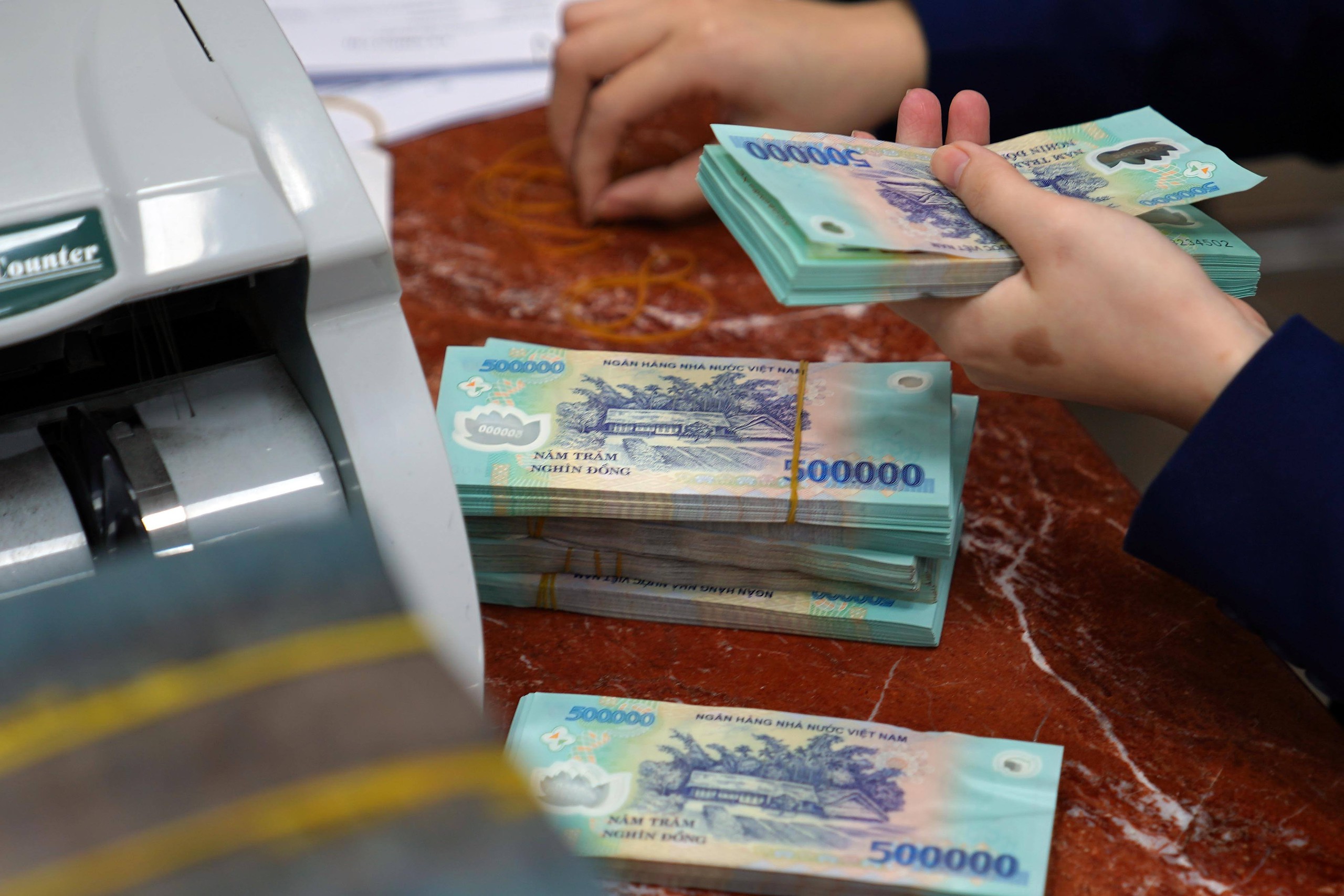 Lãi suất cho vay bình quân của các ngân hàng trong tháng 4 là bao nhiêu?- Ảnh 1. Lãi suất cho vay bình quân tháng 4 của nhiều ngân hàng giảm nhẹ