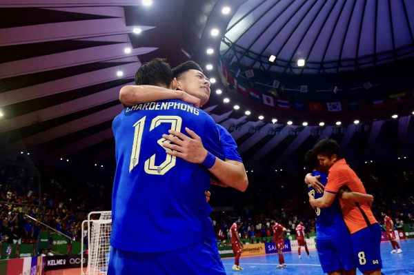 Madam Pang sẽ thưởng lớn cho đội tuyển Thái Lan nếu vô địch futsal châu Á Madam Pang sẽ thưởng lớn cho đội tuyển Thái Lan nếu vô địch futsal châu Á