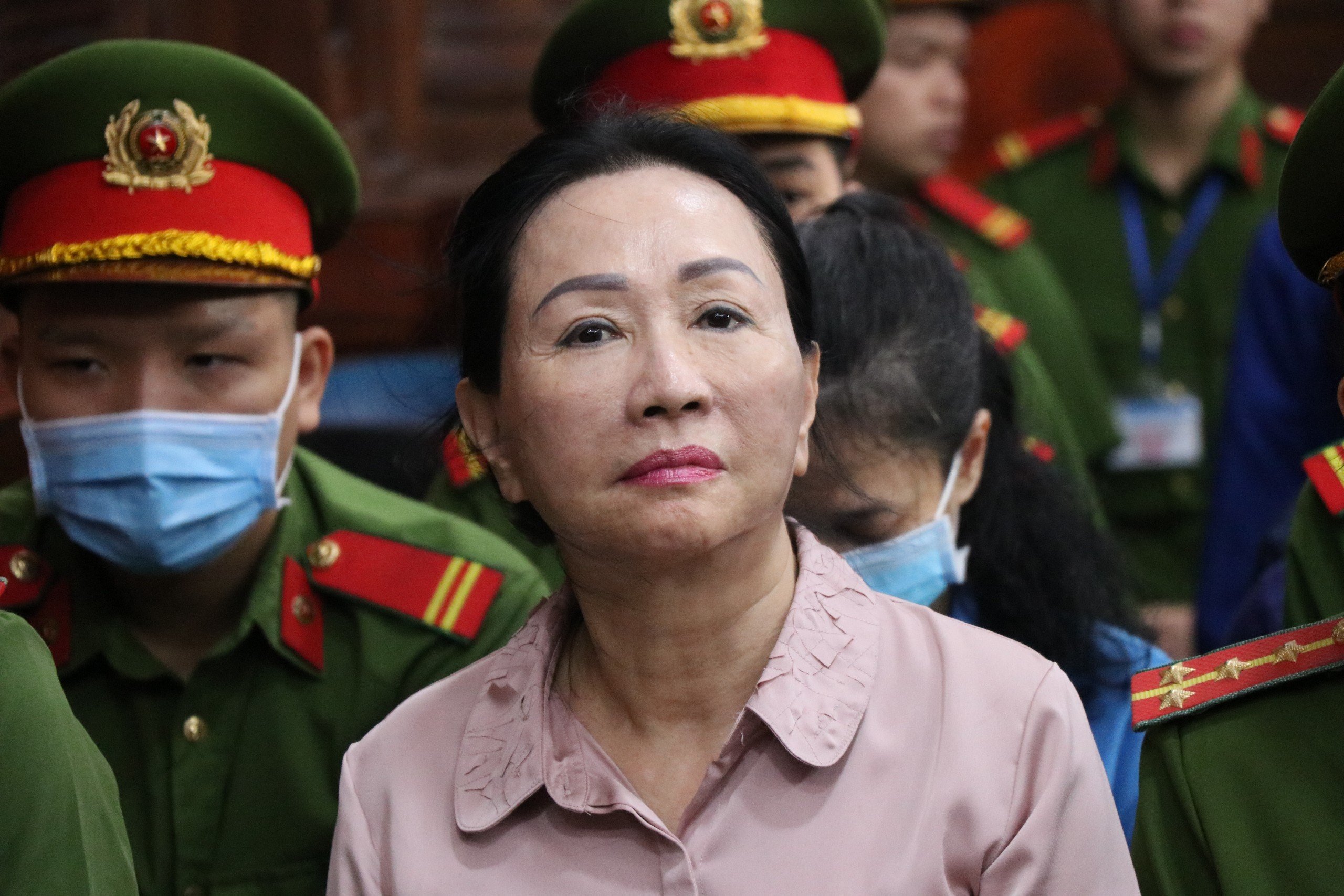 Xử sơ thẩm, TAND TP.HCM tuyên bị cáo Trương Mỹ Lan tử hình vì gây thiệt hại cho SCB hơn 677.000 tỉ đồng