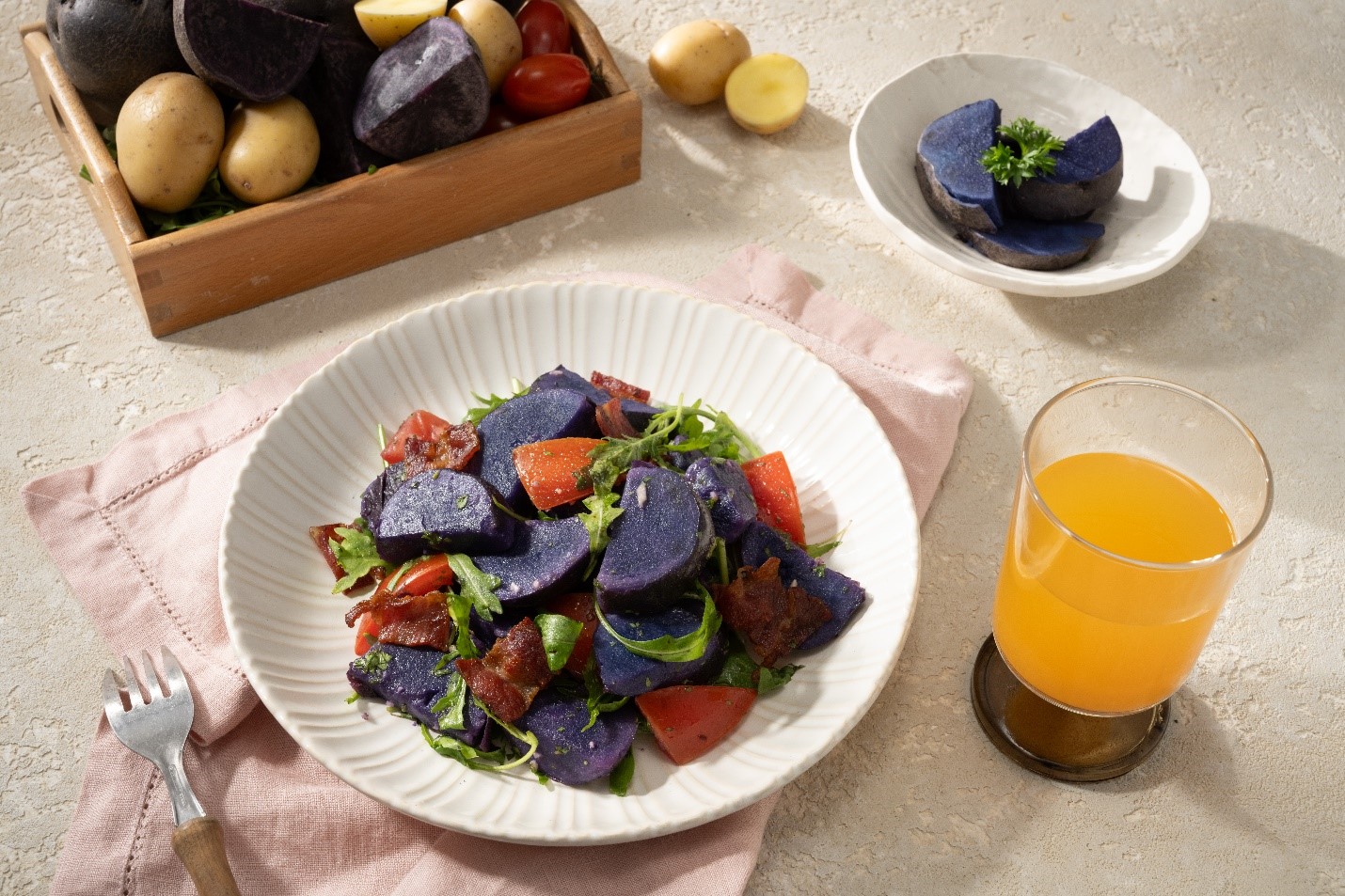 Món salad khoai tây dễ làm và tiện lợi cho kỳ nghỉ hè thêm thú vị- Ảnh 1.