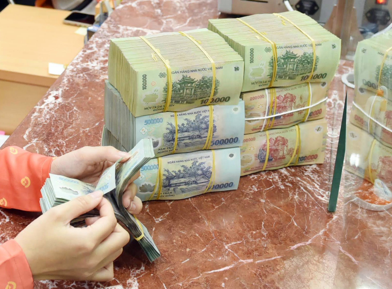 Ngân hàng Nhà nước yêu cầu giảm lãi suất cho vay 1-2%- Ảnh 1.