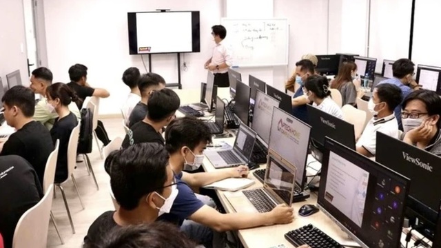 Những ngành học nào phải đạt hơn 9 điểm/môn mới trúng tuyển?- Ảnh 1.