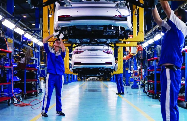 Ô tô sản xuất lắp ráp trong nước: Tiếp đà tăng trưởng “giật lùi” Ô tô sản xuất lắp ráp trong nước: Tiếp đà tăng trưởng “giật lùi”