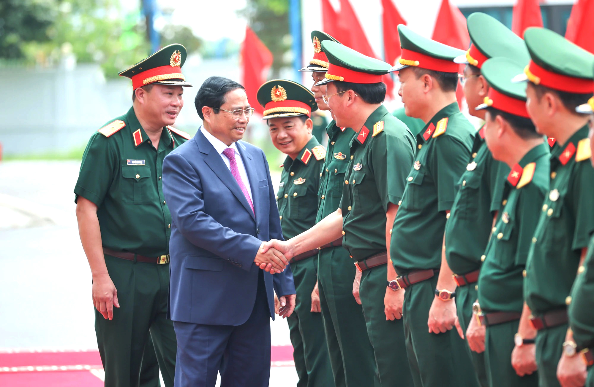 Thủ tướng Phạm Minh Chính thăm, làm việc với Binh đoàn 12 - Tổng công ty xây dựng Trường Sơn và Hội Truyền thống Trường Sơn - Đường Hồ Chí Minh VN