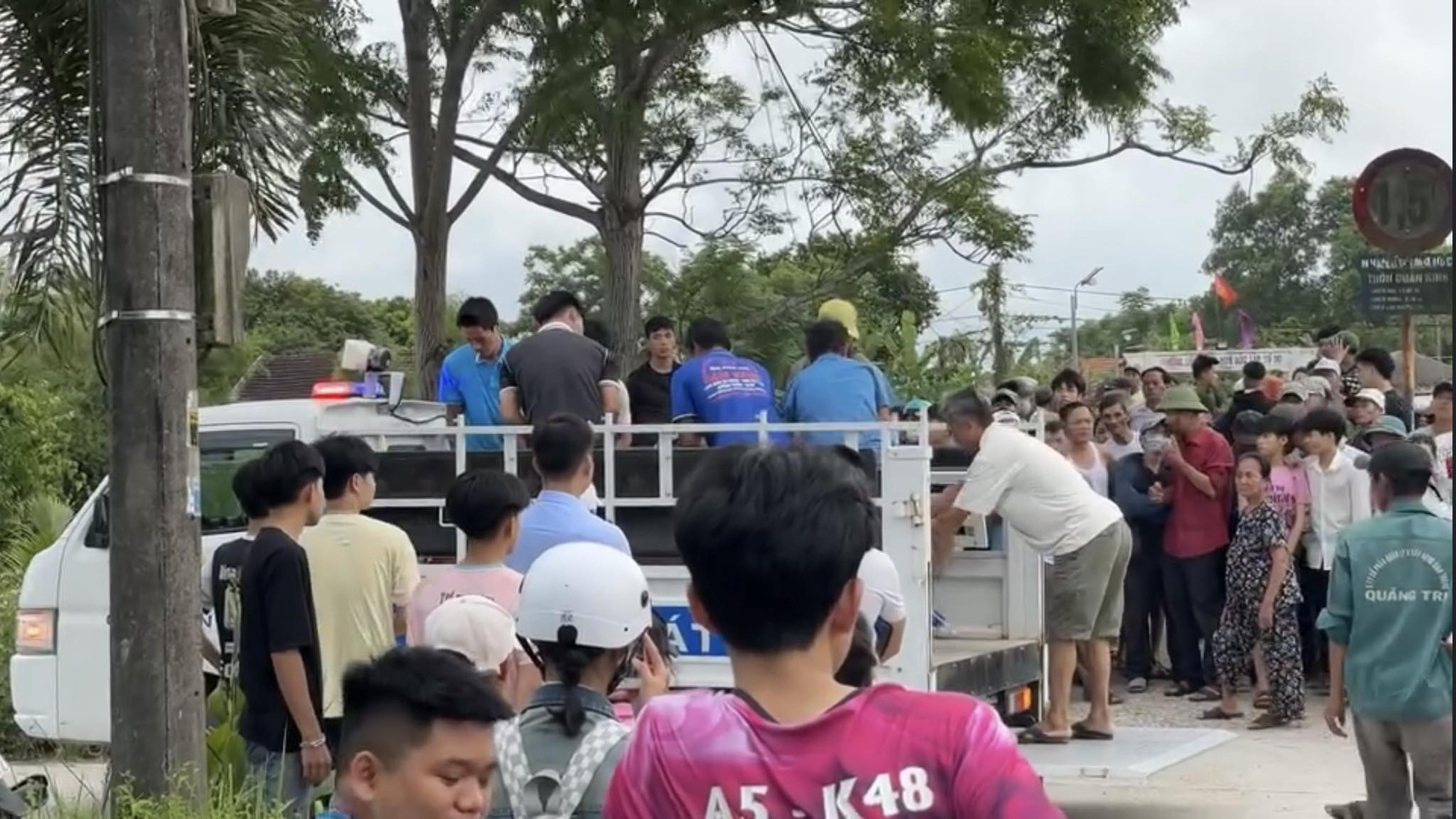 Thi thể của anh H. được tìm thấy, đưa về gia đình lo hậu sự