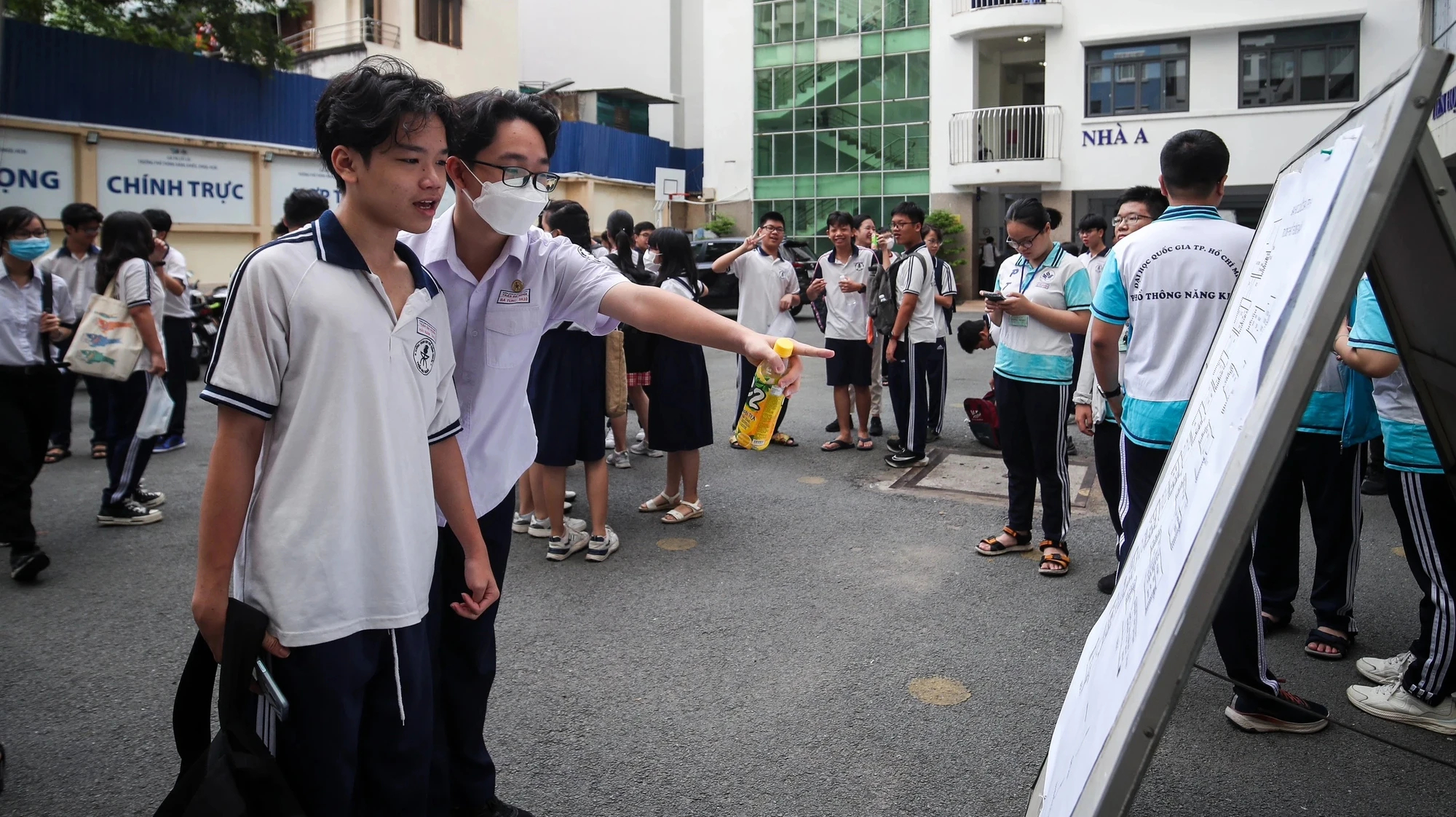 TP.HCM ban hành chỉ thị chống gian lận trong thi tốt nghiệp, thi lớp 10- Ảnh 1.