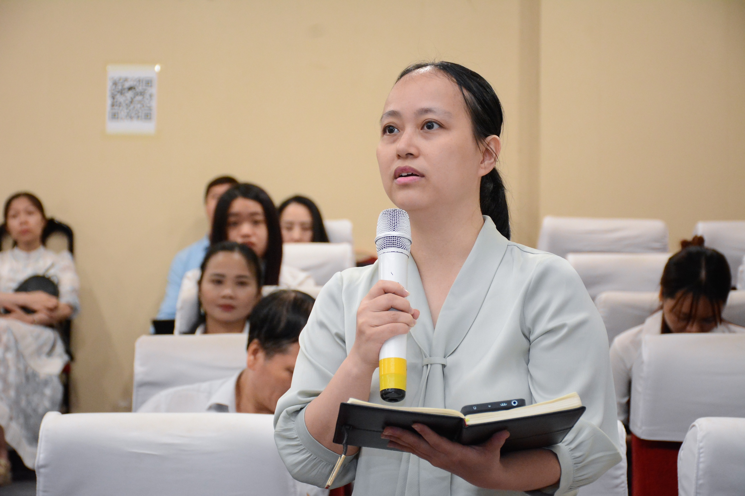 Thu nhập không đảm bảo, mọi yêu cầu với nhà giáo sẽ 'ở trên mây'- Ảnh 1.