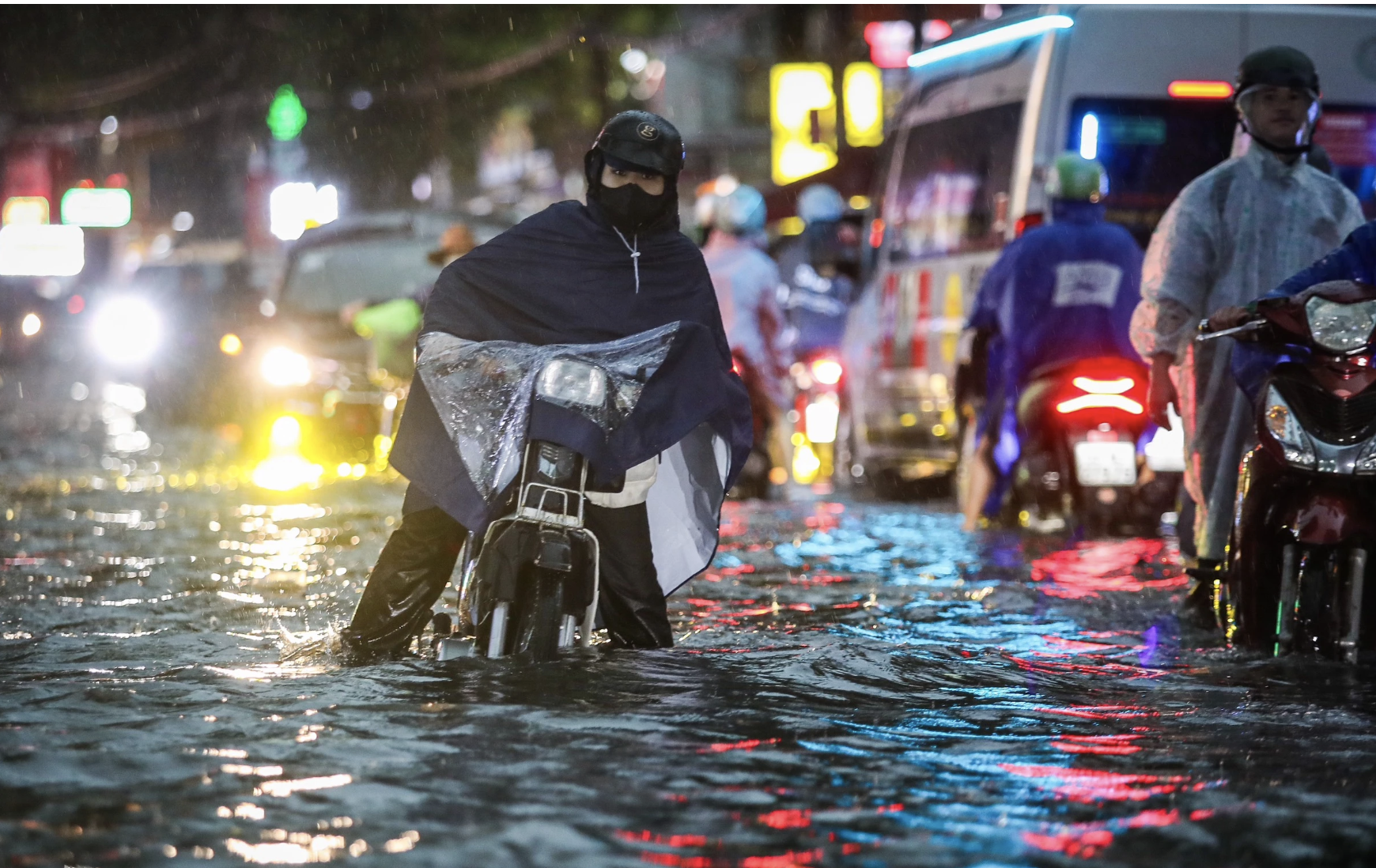 Tin tức thời tiết hôm nay 17.5.2024: Tây nguyên, Nam bộ mưa to- Ảnh 1. Tin tức thời tiết hôm nay 17.5.2024: Tây nguyên, Nam bộ mưa to
