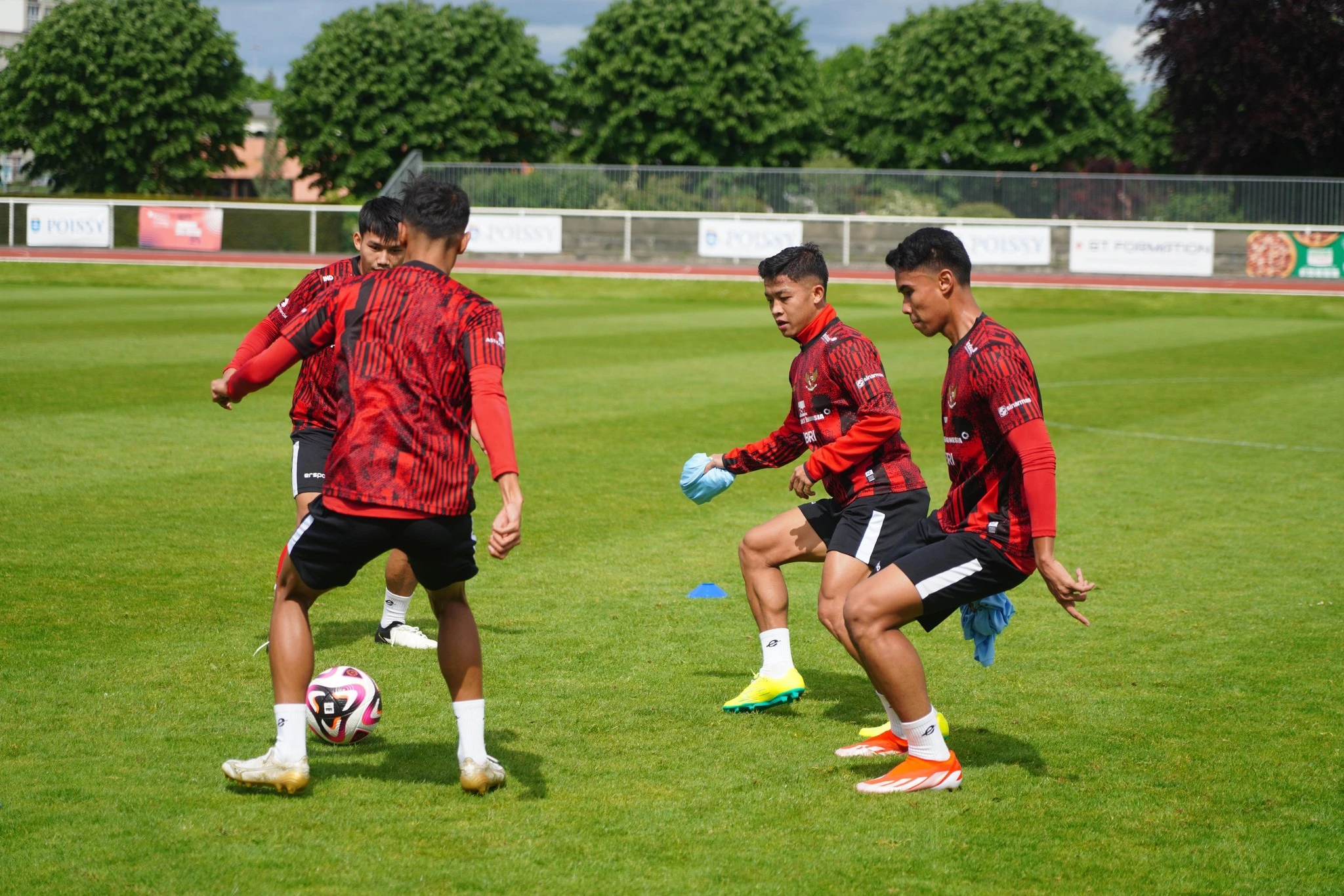 U.23 Indonesia và U.23 Guinea tranh vé dự Olympic ở trận đấu kỳ lạ nhất thế giới