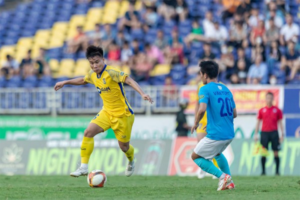 V-League : 7 trận 'chung kết' sinh tử, SLNA tìm ánh sáng cuối đường hầm