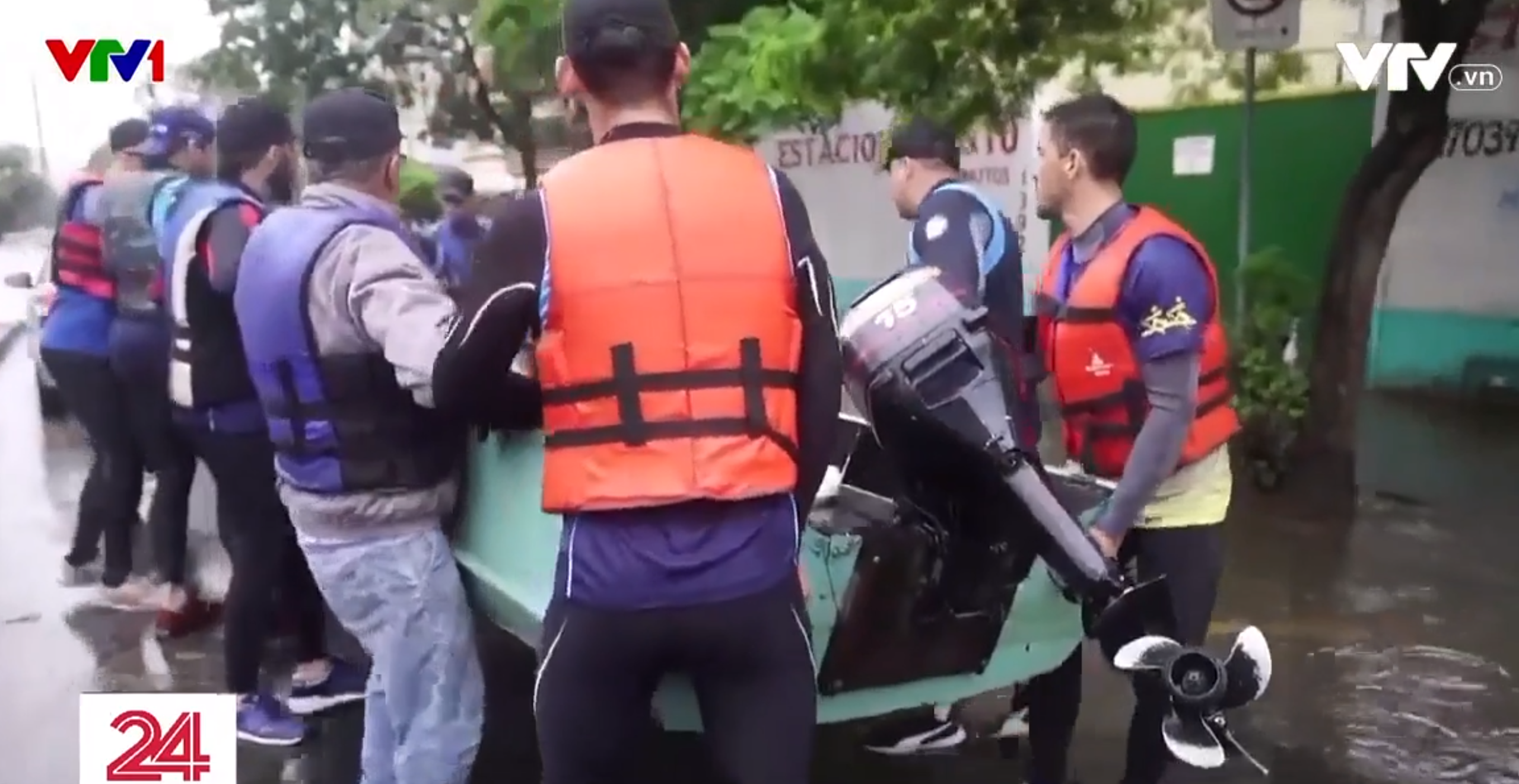 Vận động viên Brazil từ bỏ Olympic để giúp nạn nhân lũ lụt