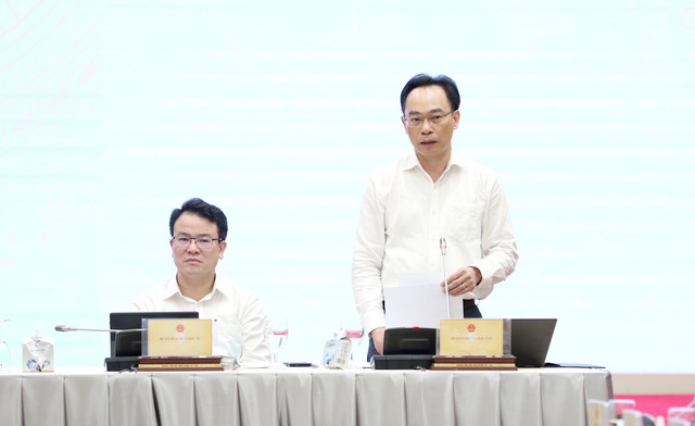 Trường đại học Kinh doanh và Công nghệ Hà Nội dùng chữ ký trái quy định- Ảnh 2.