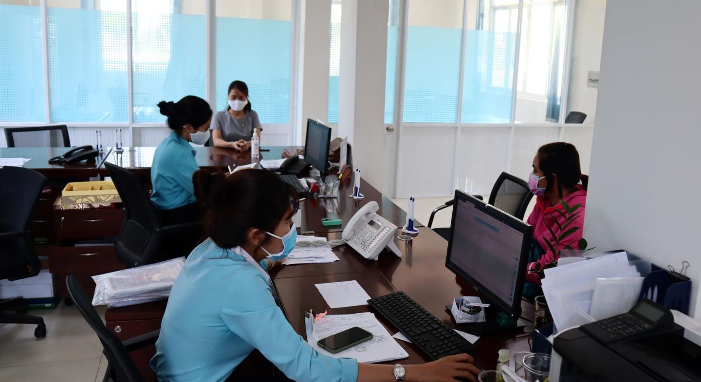 Bình Phước: Vì sao nhiều hồ sơ giải quyết thủ tục hành chính trễ hạn?- Ảnh 2. Bình Phước: Vì sao nhiều hồ sơ giải quyết thủ tục hành chính trễ hạn?- Ảnh 2.