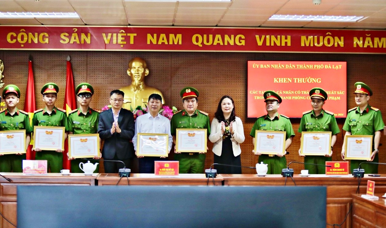 Phá án nhanh, Công an TP.Đà Lạt được khen thưởng- Ảnh 2.
