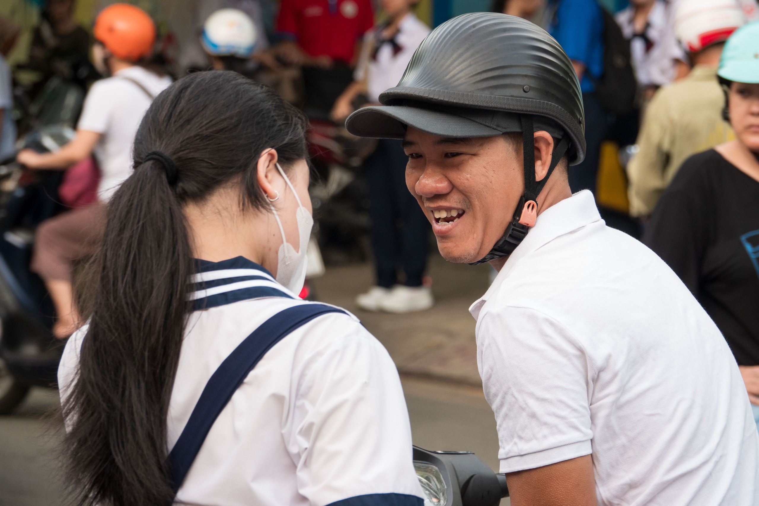 Đề văn thi lớp 10 thường dài 2 trang, thí sinh nói gì?- Ảnh 2.