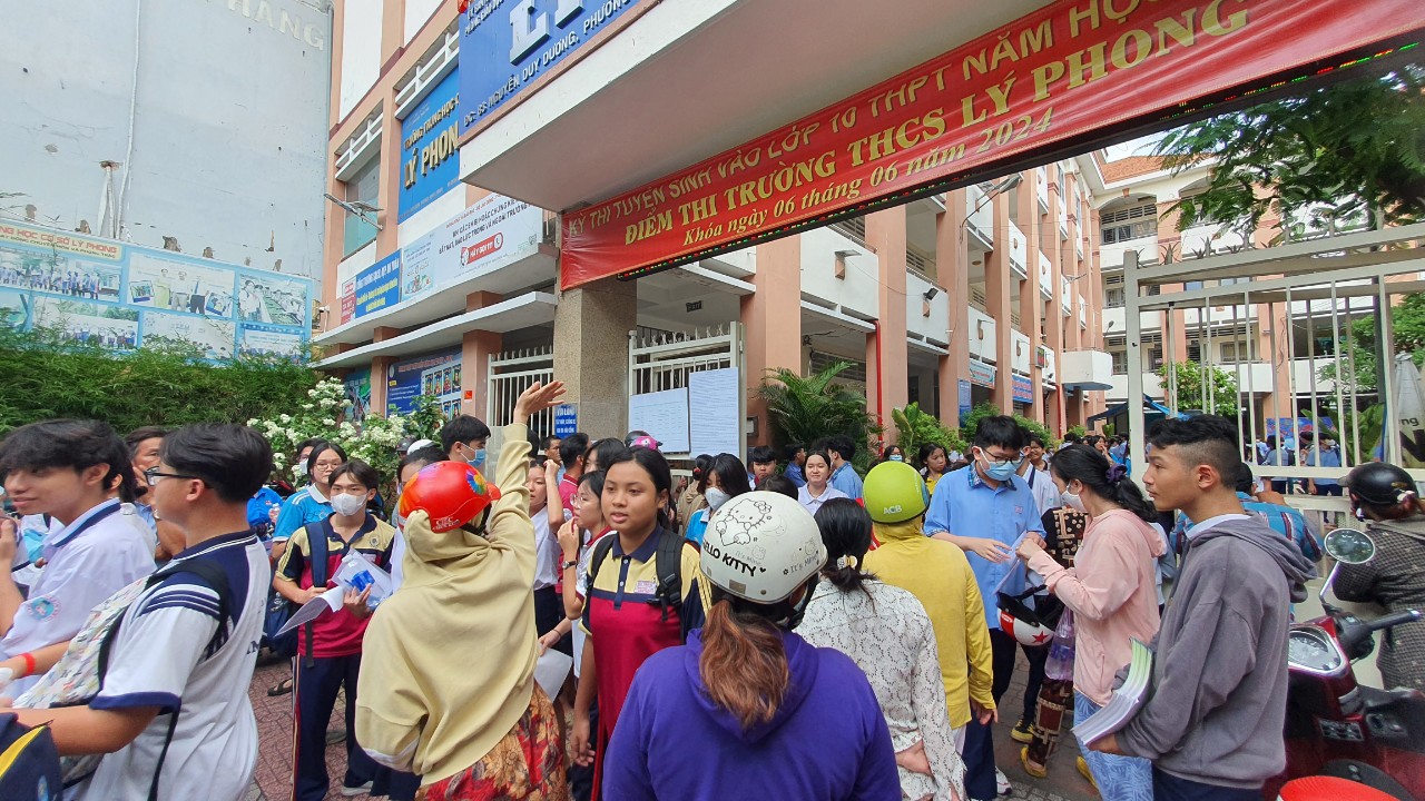 Đề thi văn vào lớp 10 TP.HCM có 'Chiếc lược ngà': Sẽ 'mưa' điểm 7, 8?- Ảnh 4.