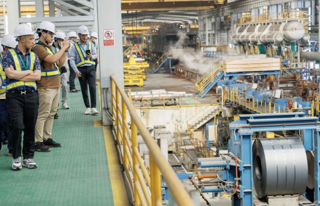 Hòa Phát cán mốc 10 triệu tấn HRC- Ảnh 3. Hòa Phát cán mốc 10 triệu tấn HRC- Ảnh 3.