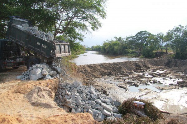 Ninh Thuận: Tập trung khắc phục vụ vỡ đập dâng trên Sông Lu 2