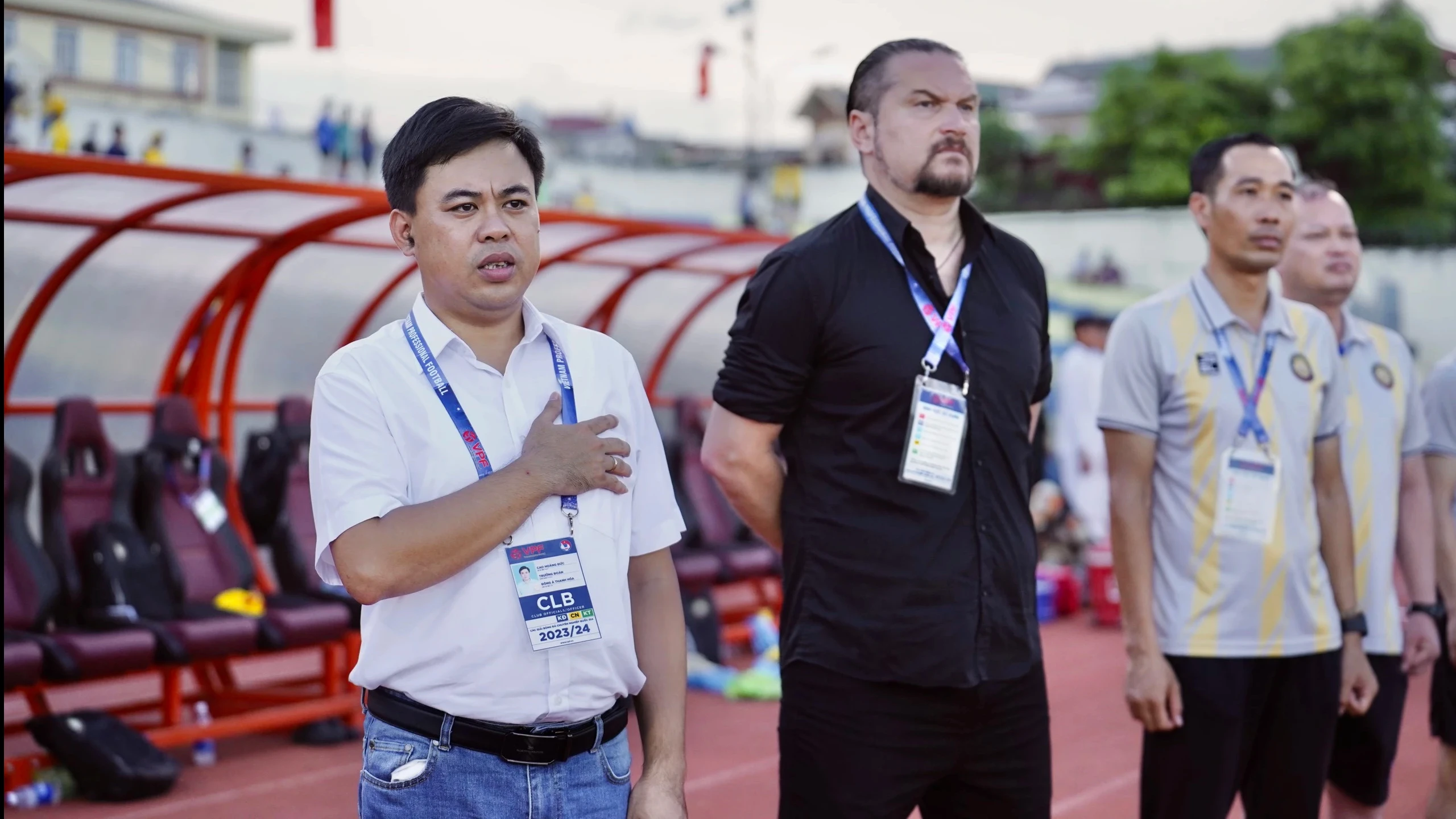 HLV Popov lần đầu chỉ trích mạnh đội Thanh Hóa, HLV Khánh Hòa nói điều rất bất ngờ