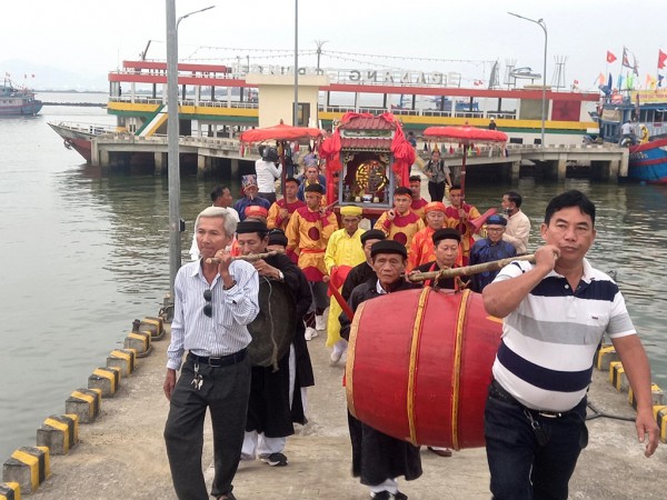 Đón khách bằng cái tình làng chài