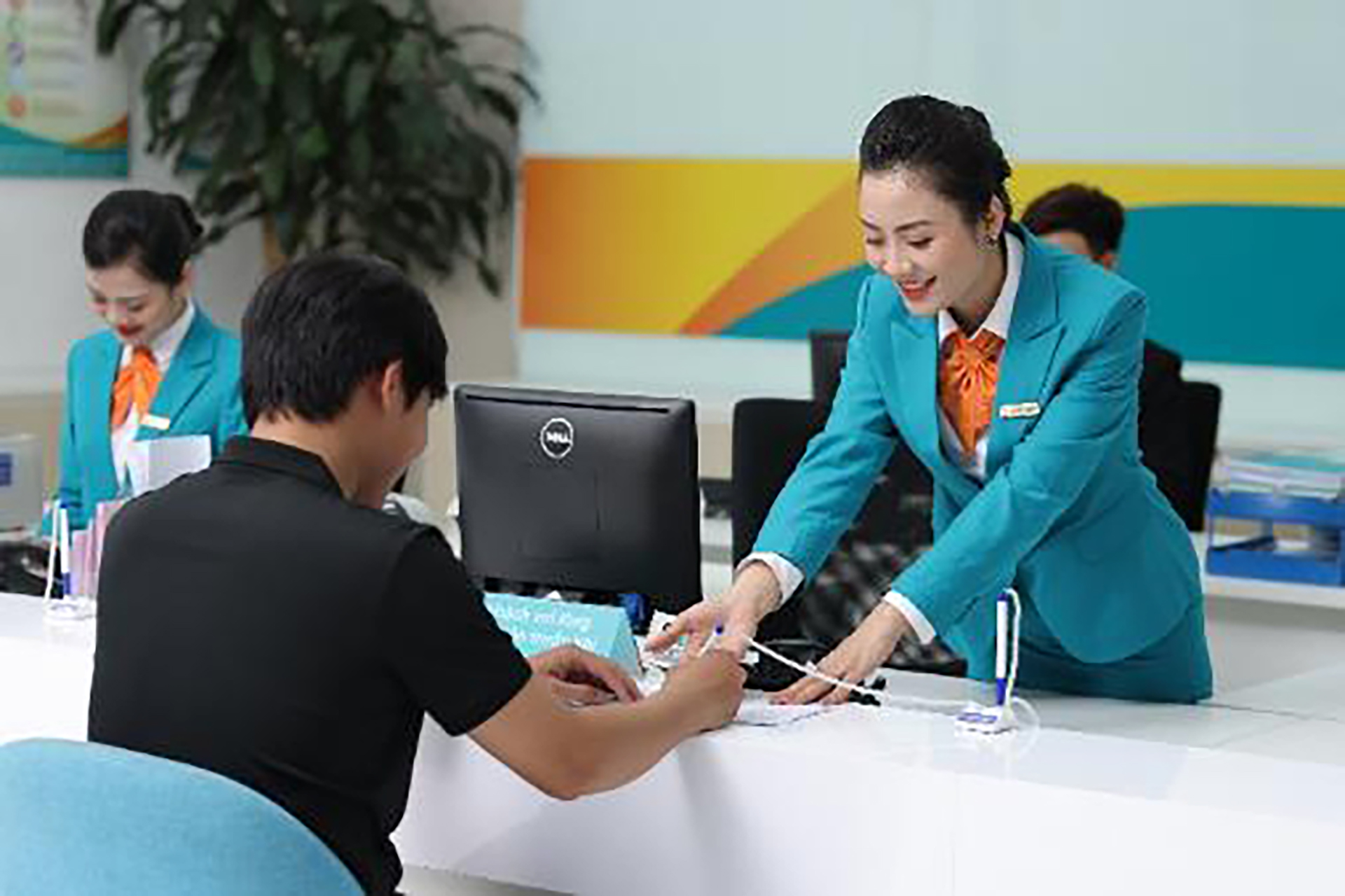 Nhân dịp kỷ niệm sinh nhật lần thứ 31, ABBANK tặng thêm từ 0,2% tới 0,7% lãi suất cho khách hàng gửi tiết kiệm online trên ứng dụng AB Ditizen trong tháng 5.2024