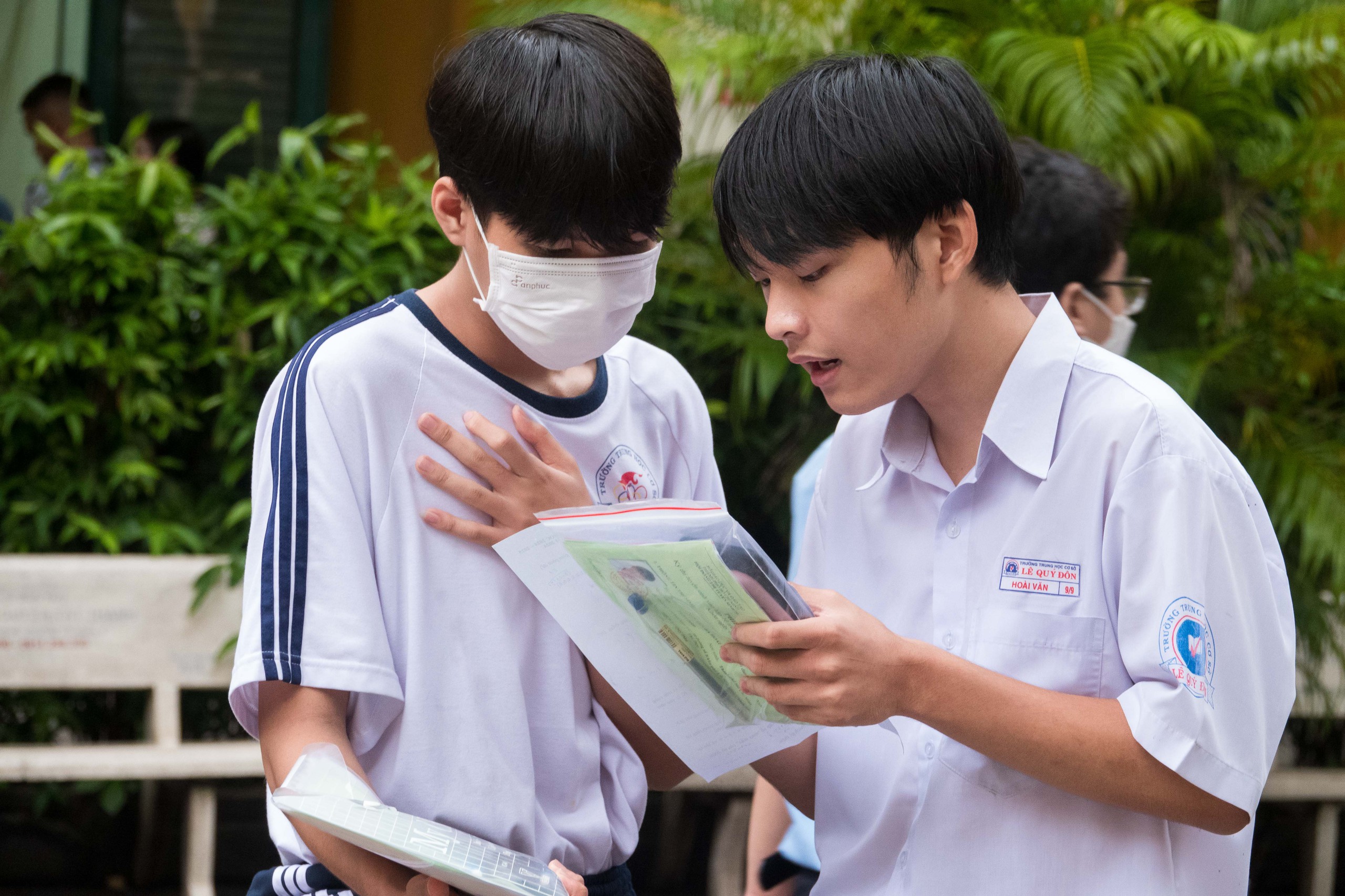 Bài trên Báo Thanh Niên tiếp tục vào đề thi lớp 10, lần này ở môn chuyên- Ảnh 1.