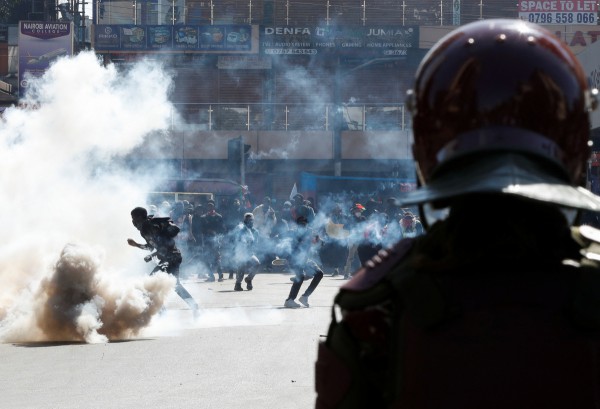 Biểu tình biến thành bạo loạn tại Kenya khiến cộng đồng quốc tế quan ngại