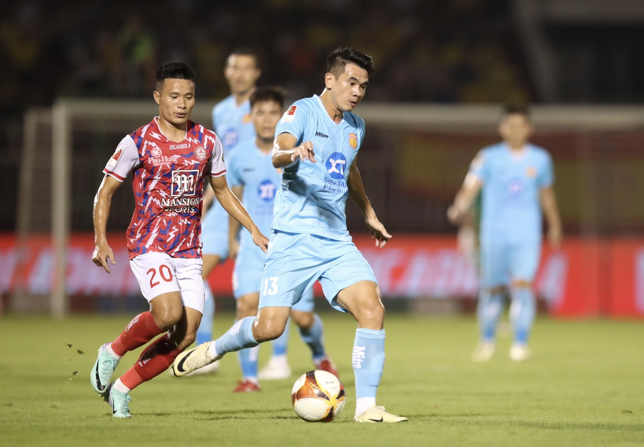CLB Nam Định lại 'lỡ nhịp' với chức vô địch V-League vì đặc sản của CLB TP.HCM