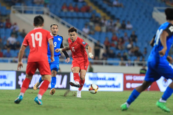 HLV Kim Sang-sik: Bài học nâng cấp hàng thủ từ trận gặp Philippines