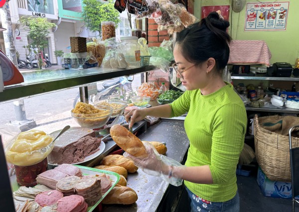 Hôm nay Michelin Guide công bố danh sách quán ăn ở Việt Nam: Bánh mì liệu có đánh rớt như 2023?