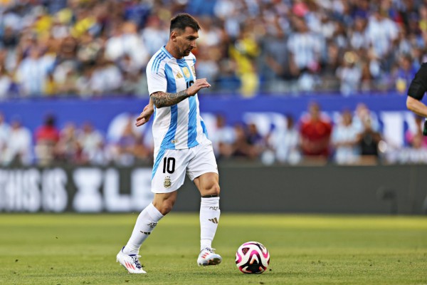 Messi làm nóng 30 phút, đội tuyển Argentina chuẩn bị Copa America thuận lợi
