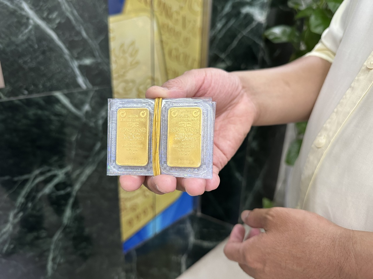 Ngân hàng Nhà nước bác tin đồn thiếu vàng- Ảnh 1. Ngân hàng Nhà nước bác tin đồn thiếu vàng- Ảnh 1.