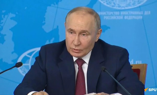 Ông Putin: Không nước nào miễn nhiễm trước đòn tấn công của NATO