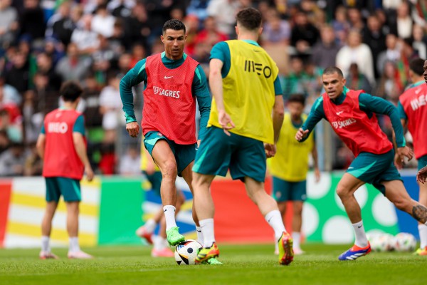 Ronaldo sẽ thi đấu trận ra quân tại EURO 2024?