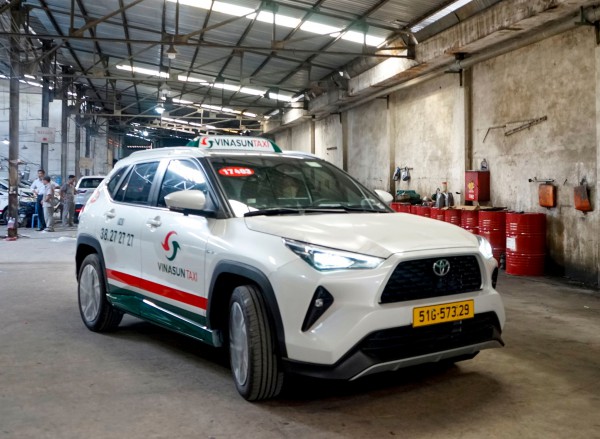 Taxi truyền thống dùng xe hybrid cạnh tranh Xanh SM Taxi truyền thống dùng xe hybrid cạnh tranh Xanh SM