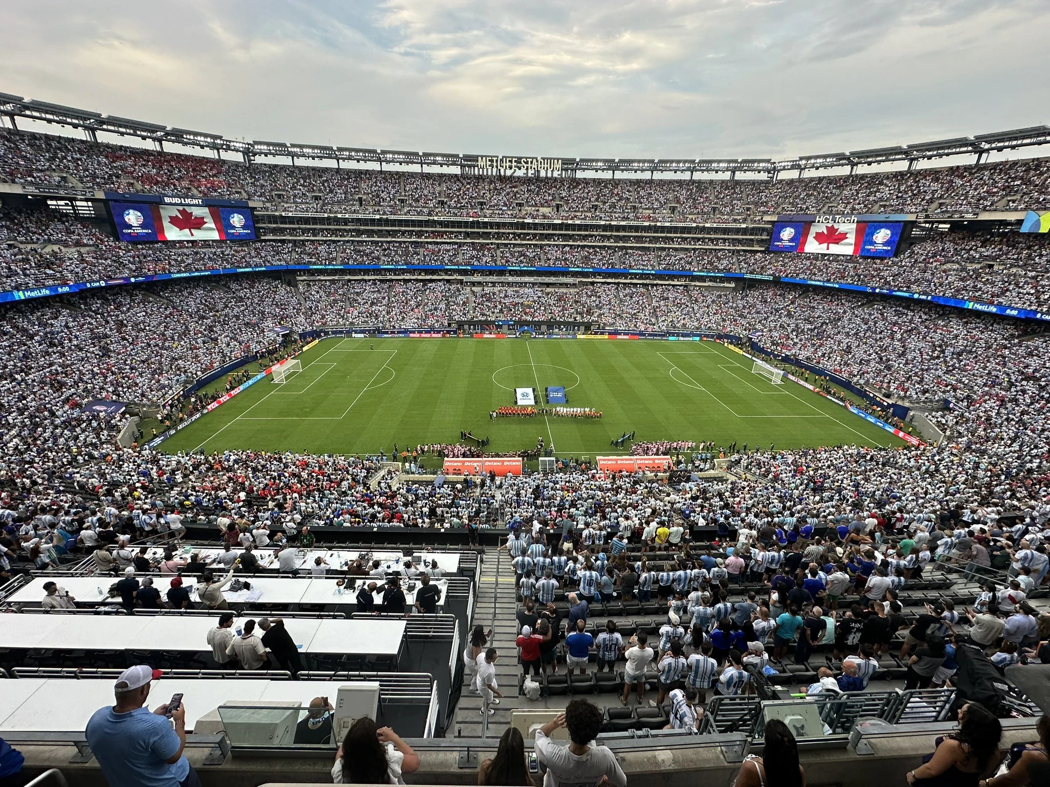 Giá vé xem Messi đá chung kết Copa America 2024 tăng chóng mặt: Cao nhất 300 triệu đồng