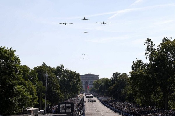 Sau 45 năm Pháp mới không diễu binh Quốc khánh trên Đại lộ Champs-Élysées