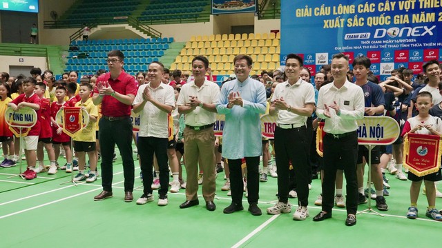 Hơn 400 VĐV tham dự Giải Cầu lông các cây vợt thiếu niên, trẻ xuất sắc quốc gia năm 2024 - Ảnh 2.